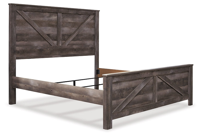 Wynnlow King Crossbuck Panel Bed with Mirrored Dresser, Chest and Nightstand at Walker Mattress and Furniture Locations in Cedar Park and Belton TX.