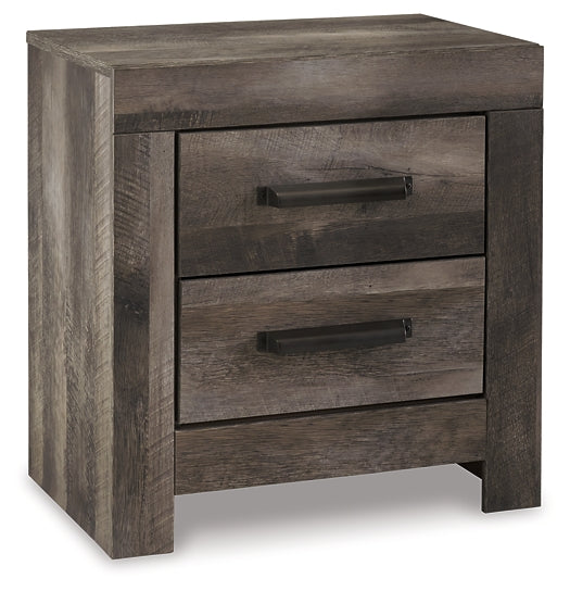 Wynnlow Queen Panel Bed with Mirrored Dresser and Nightstand at Walker Mattress and Furniture Locations in Cedar Park and Belton TX.