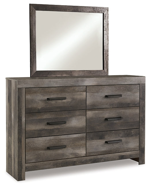 Wynnlow Queen Panel Bed with Mirrored Dresser and Nightstand at Walker Mattress and Furniture Locations in Cedar Park and Belton TX.