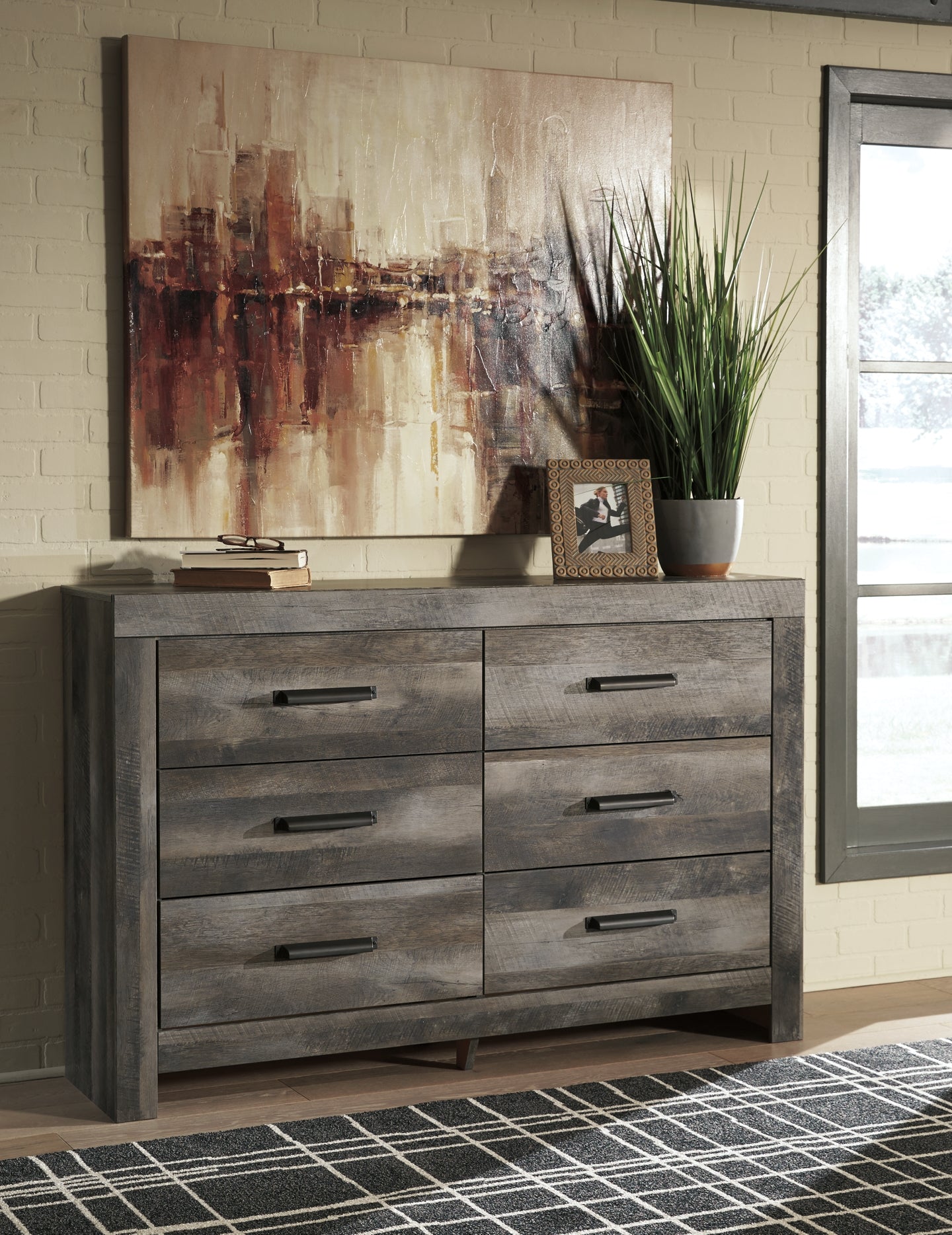 Wynnlow Six Drawer Dresser at Walker Mattress and Furniture Locations in Cedar Park and Belton TX.