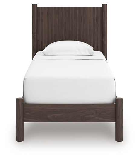 Pamytta Panel Platform Bed