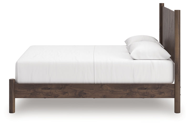 Pamytta Panel Platform Bed