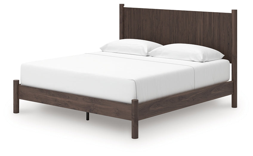 Pamytta Panel Platform Bed