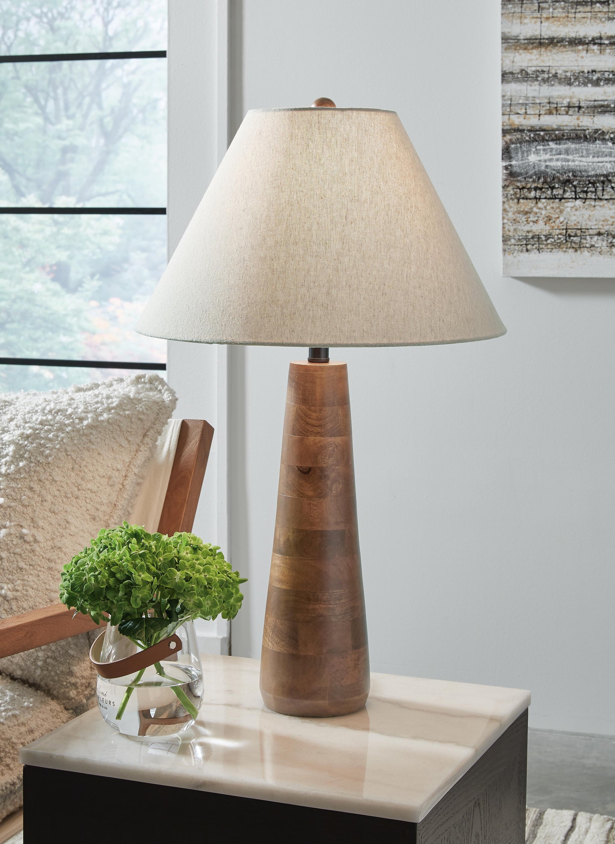 Danset Wood Table Lamp (1/CN) – Walker Mattress, Furniture & Appliance