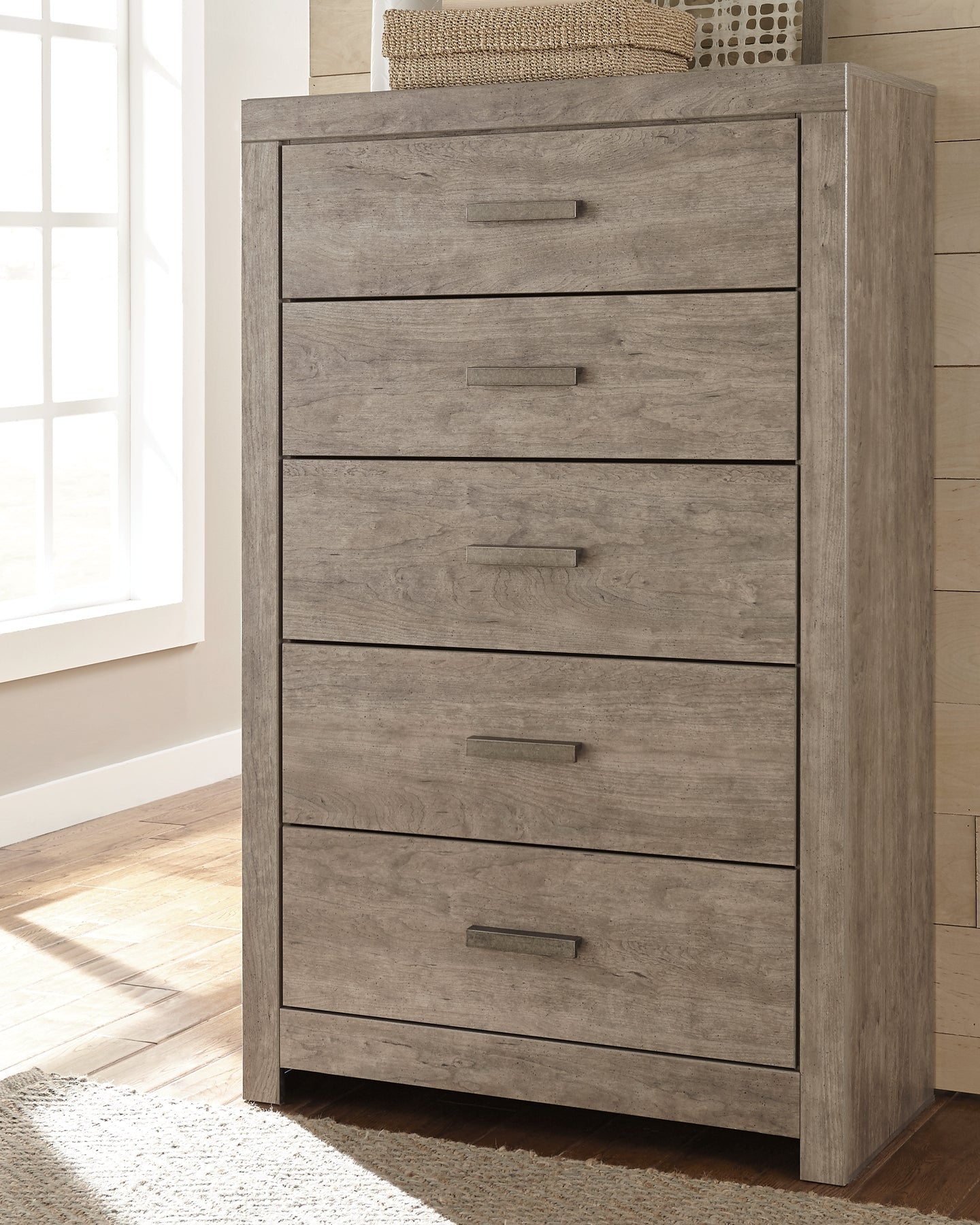 Culverbach King Panel Bed with Mirrored Dresser, Chest and 2 Nightstands at Walker Mattress and Furniture Locations in Cedar Park and Belton TX.