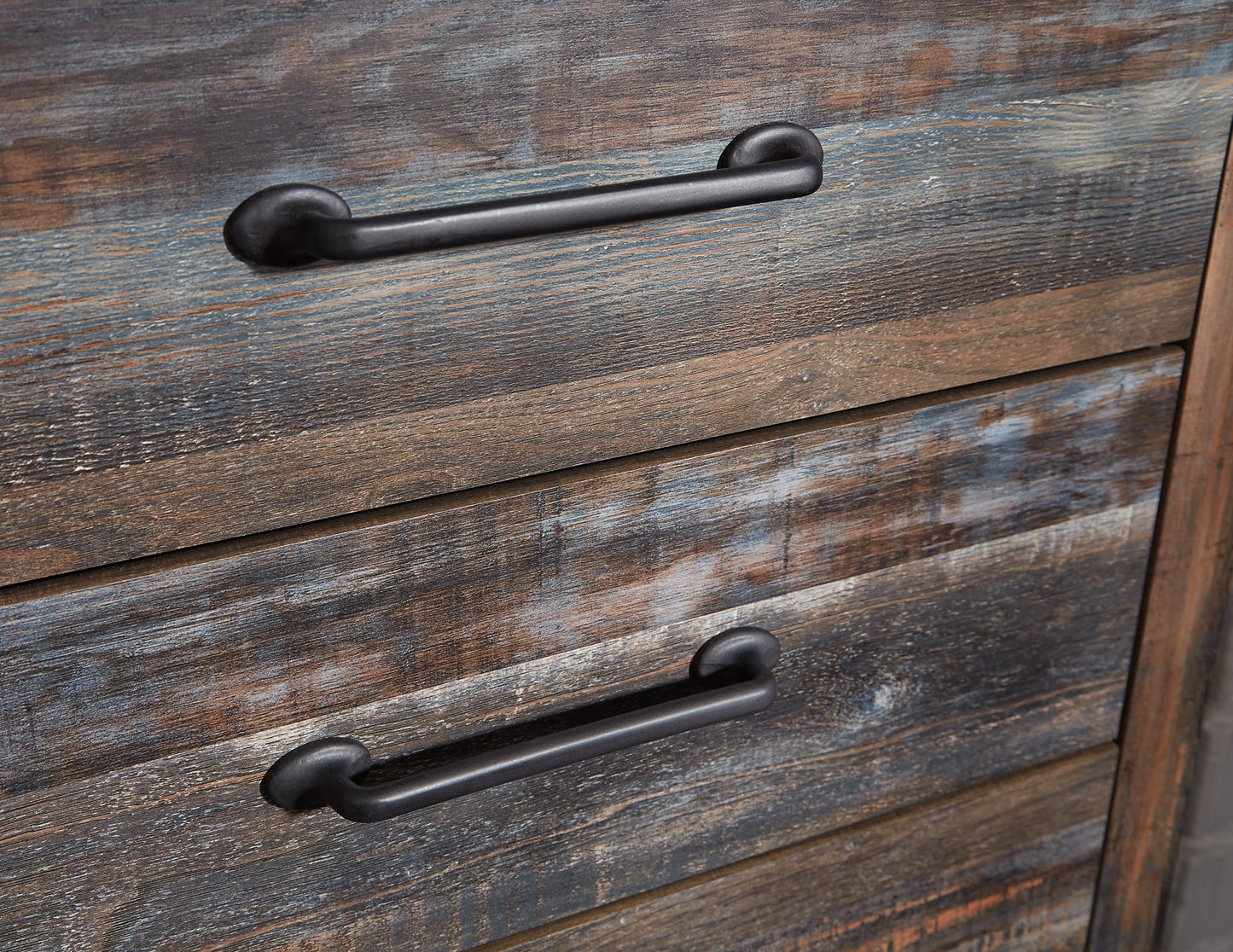 Drystan Full Panel Headboard with Mirrored Dresser at Walker Mattress and Furniture Locations in Cedar Park and Belton TX.