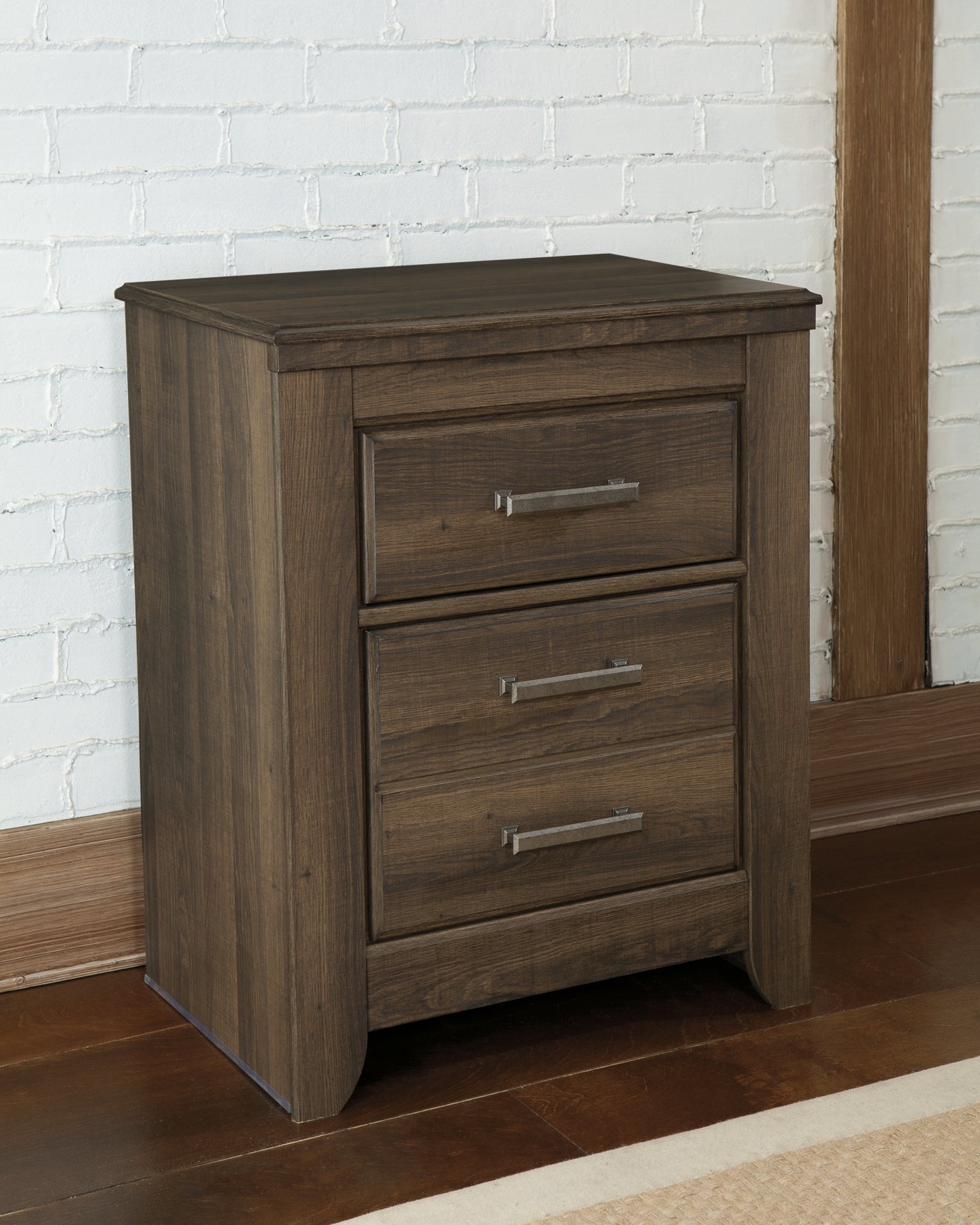 Juararo Queen Poster Bed with Mirrored Dresser and 2 Nightstands at Walker Mattress and Furniture Locations in Cedar Park and Belton TX.