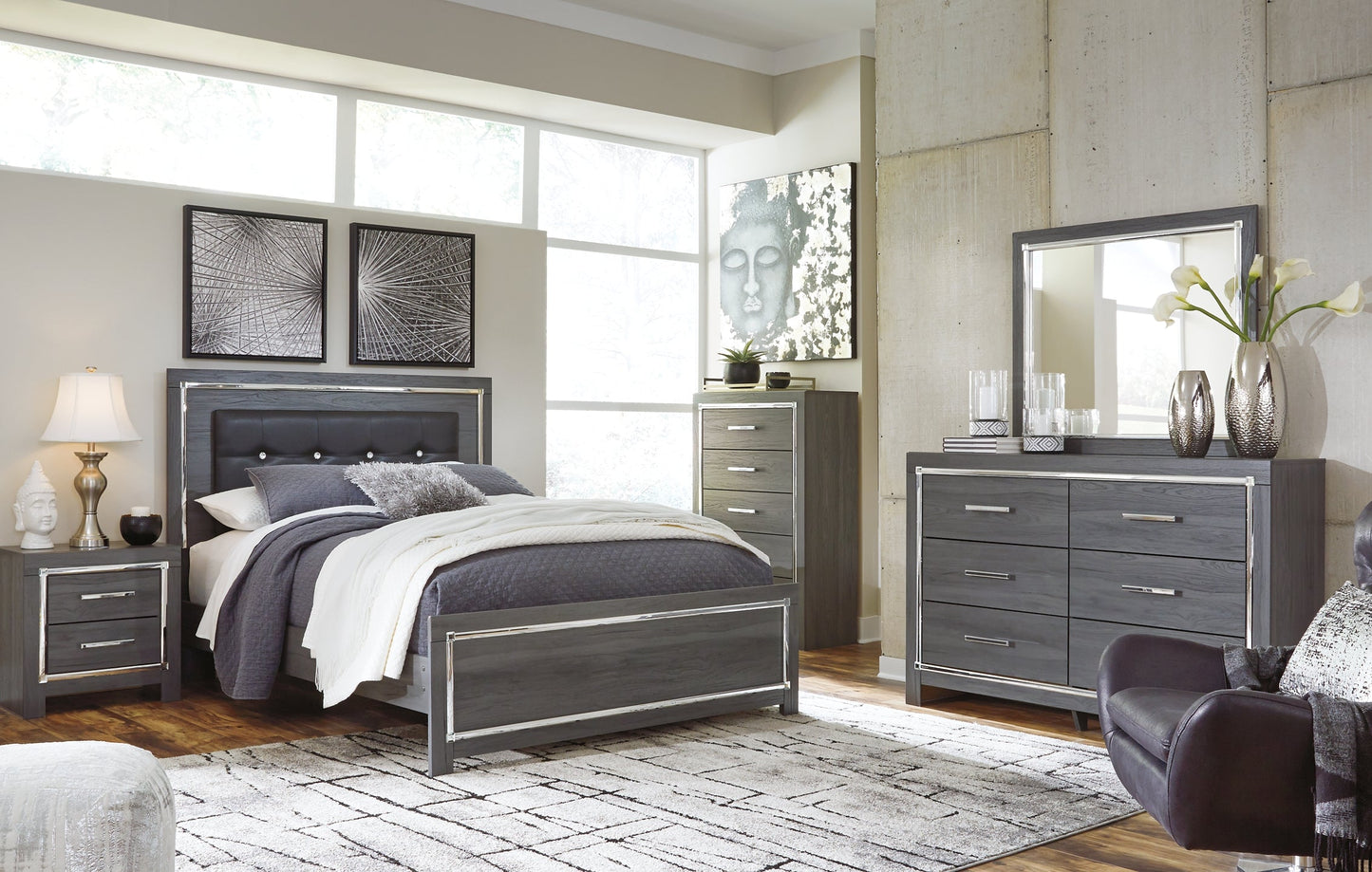 Lodanna Queen Panel Bed with Mirrored Dresser and Chest at Walker Mattress and Furniture Locations in Cedar Park and Belton TX.