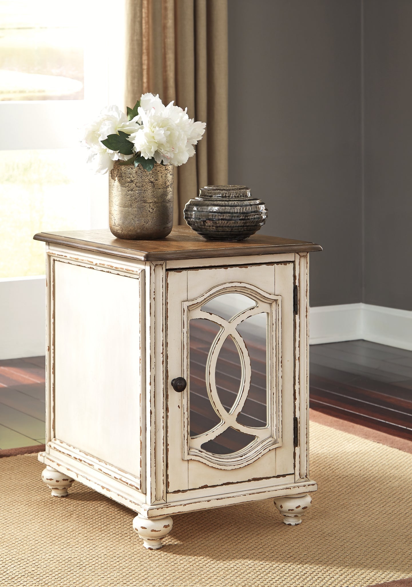 Realyn 2 End Tables at Walker Mattress and Furniture Locations in Cedar Park and Belton TX.