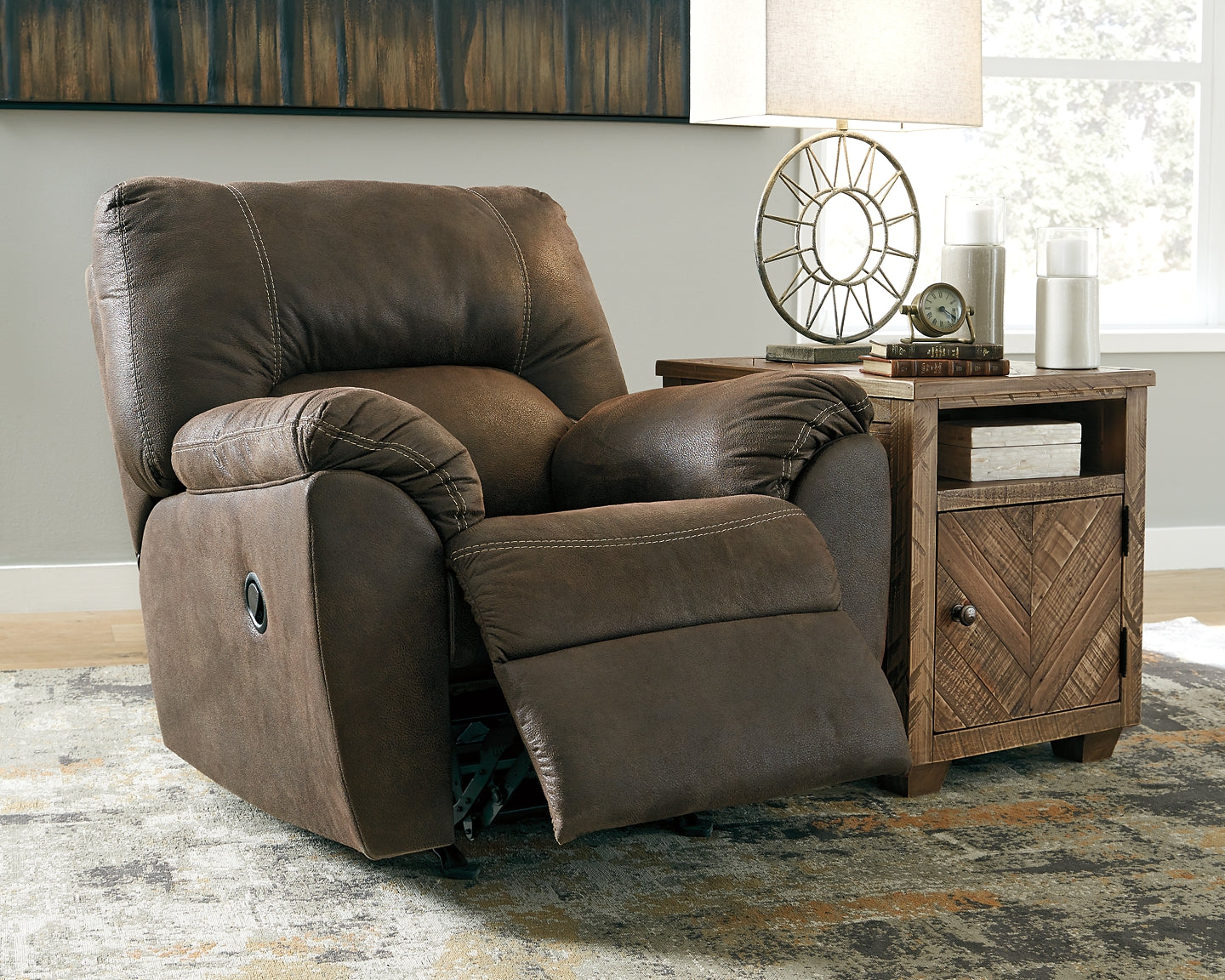 Tambo Rocker Recliner at Walker Mattress and Furniture Locations in Cedar Park and Belton TX.