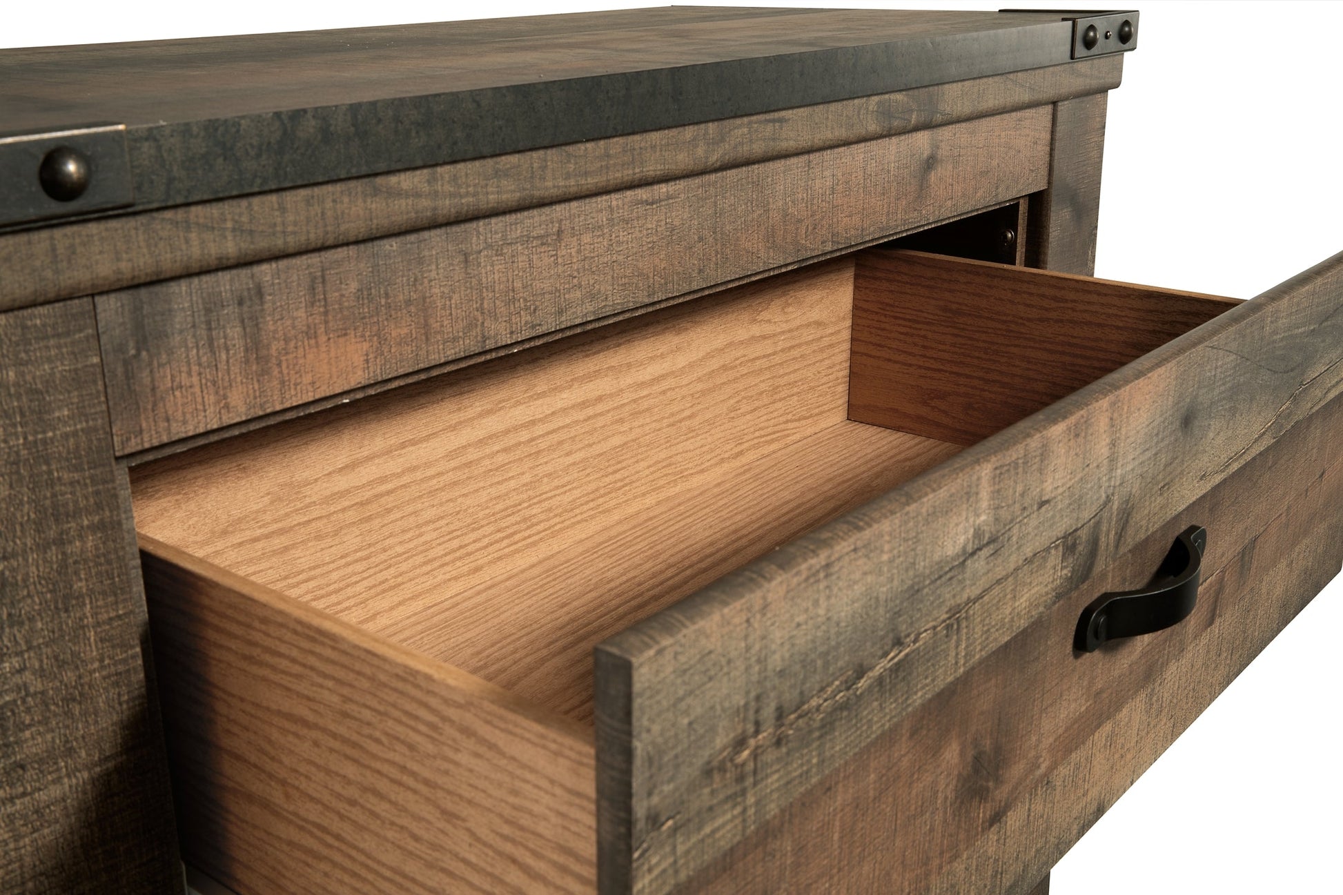 Trinell Five Drawer Chest at Walker Mattress and Furniture Locations in Cedar Park and Belton TX.