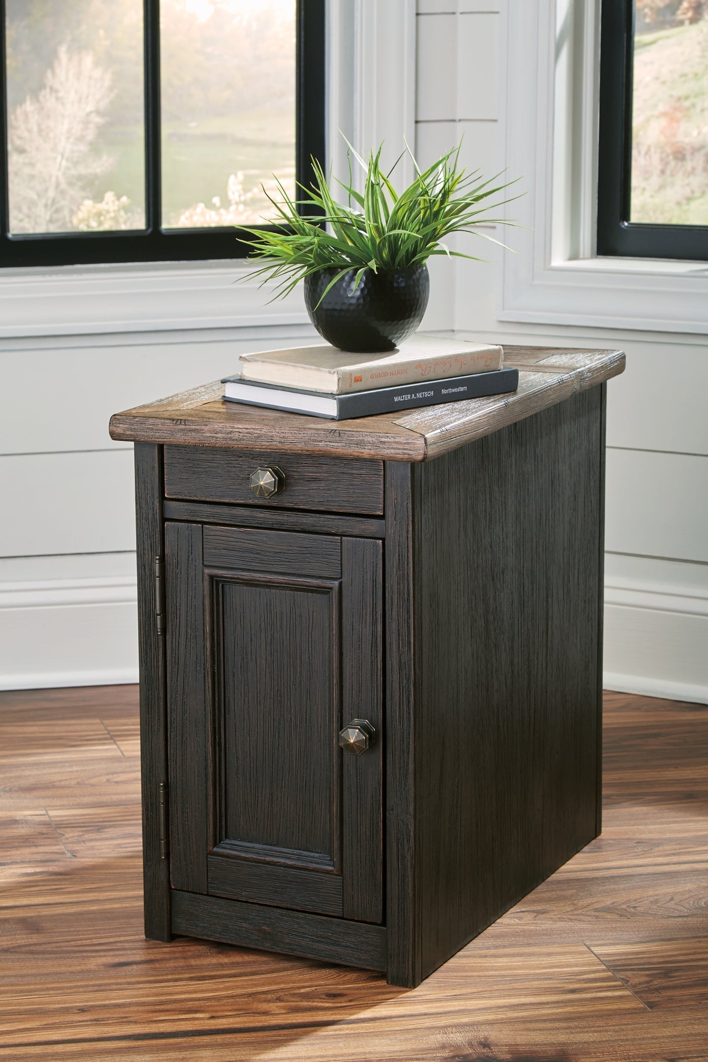 Tyler Creek 2 End Tables at Walker Mattress and Furniture Locations in Cedar Park and Belton TX.