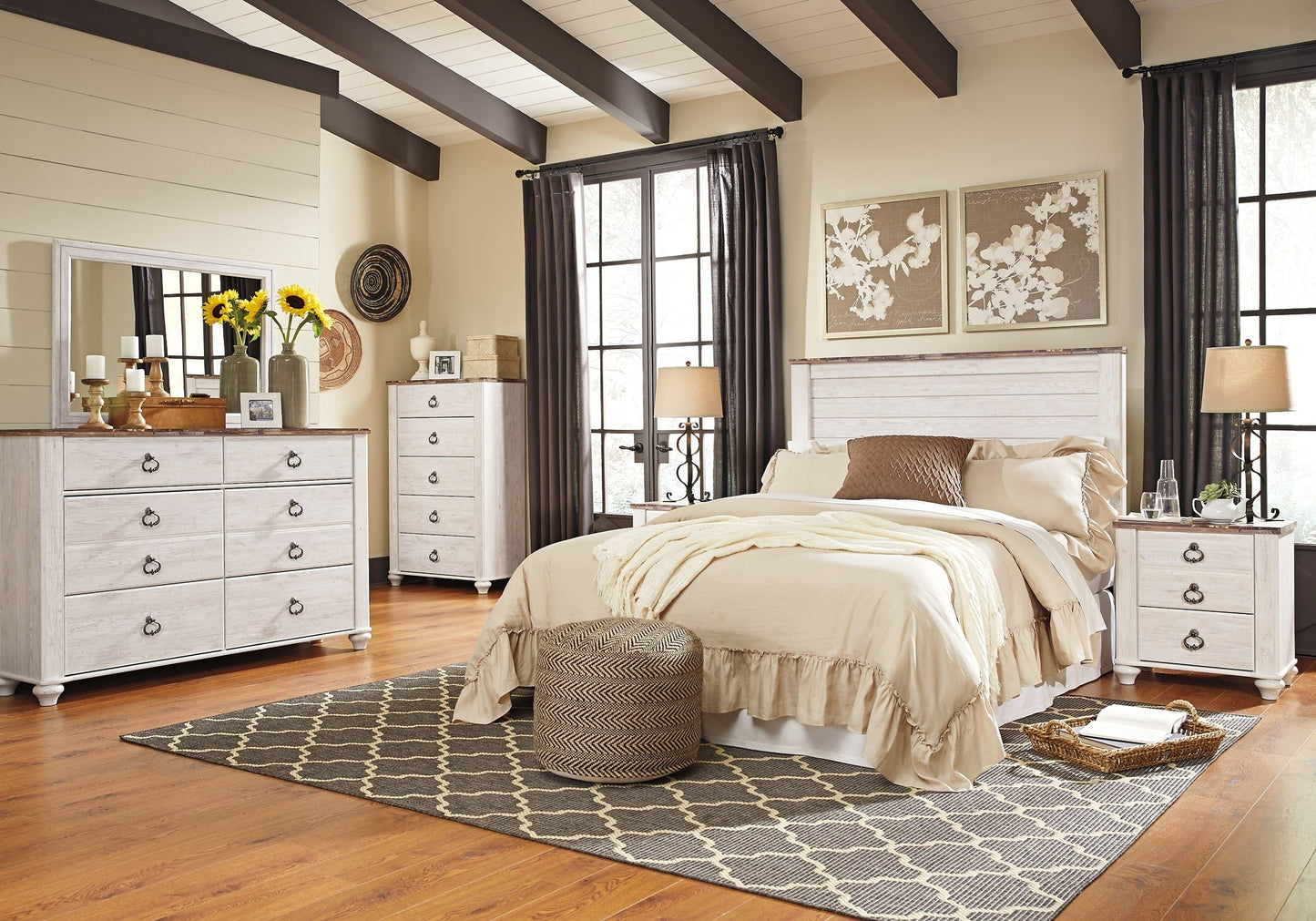 Willowton Five Drawer Chest at Walker Mattress and Furniture Locations in Cedar Park and Belton TX.
