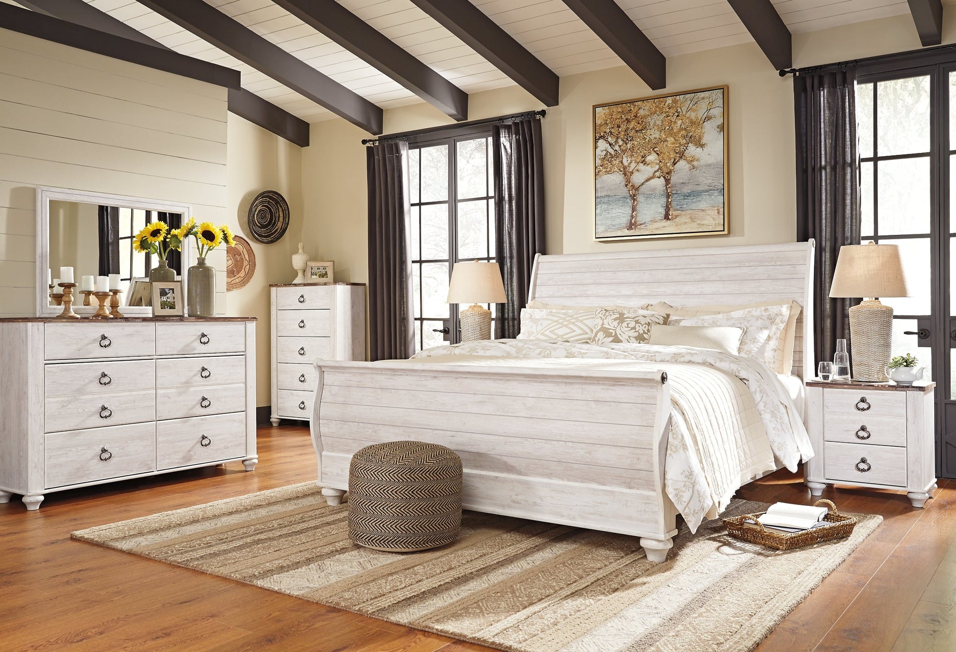 Willowton Queen Sleigh Bed at Walker Mattress and Furniture Locations in Cedar Park and Belton TX.