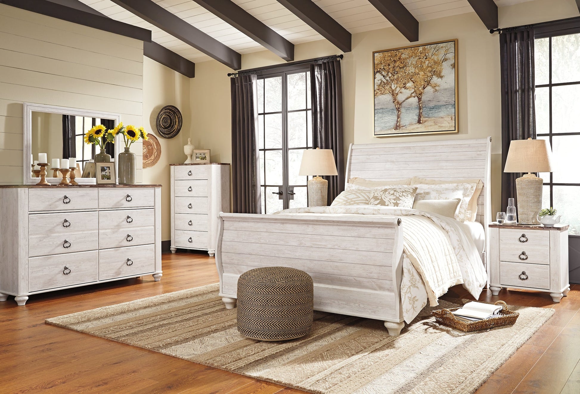 Willowton Queen Sleigh Bed at Walker Mattress and Furniture Locations in Cedar Park and Belton TX.