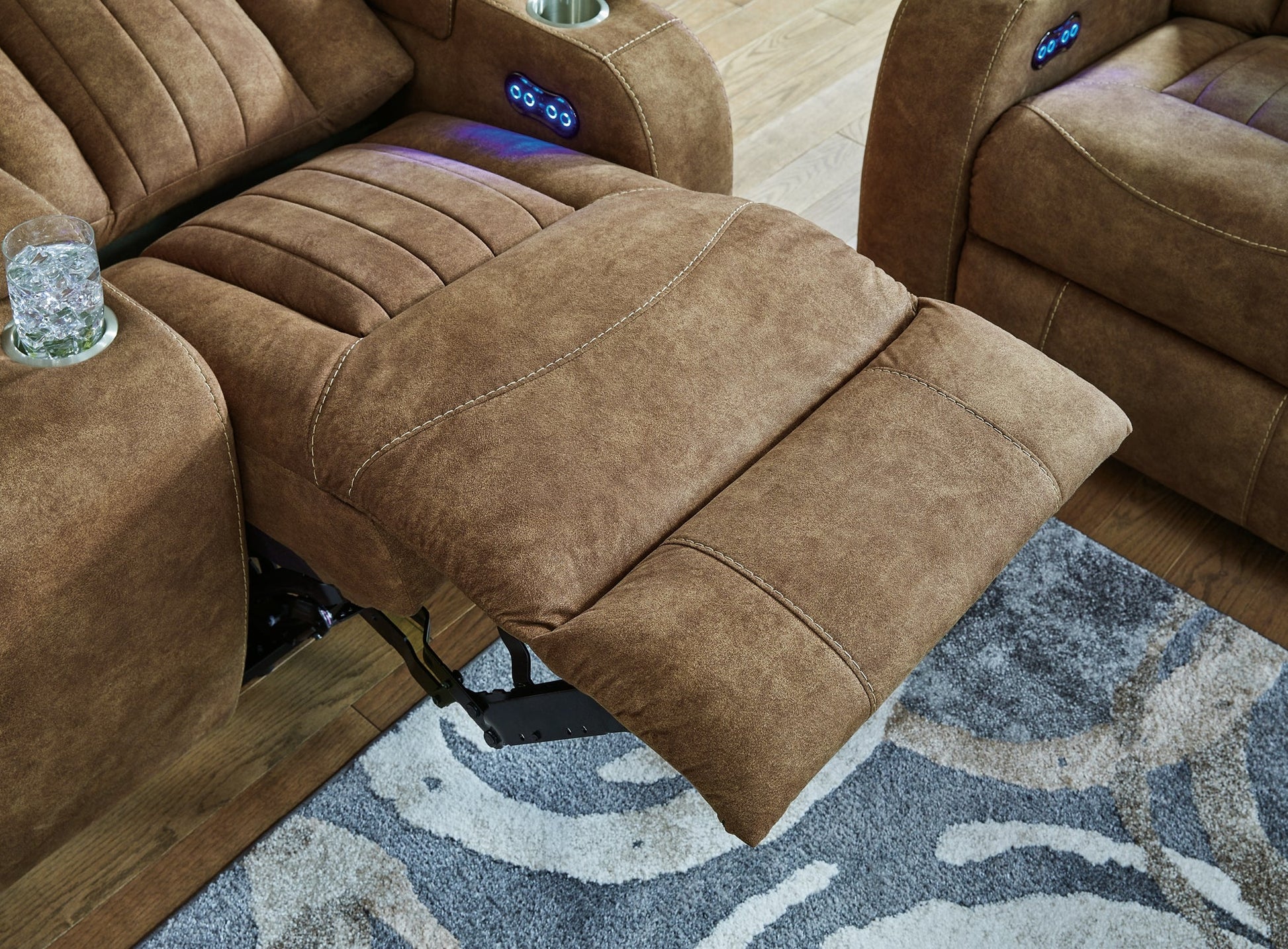 Wolfridge Sofa and Loveseat at Walker Mattress and Furniture Locations in Cedar Park and Belton TX.