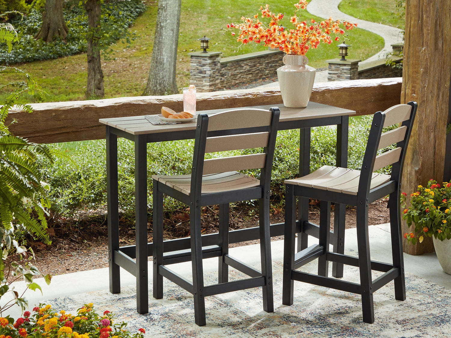 Outdoor Furniture > Outdoor Dining