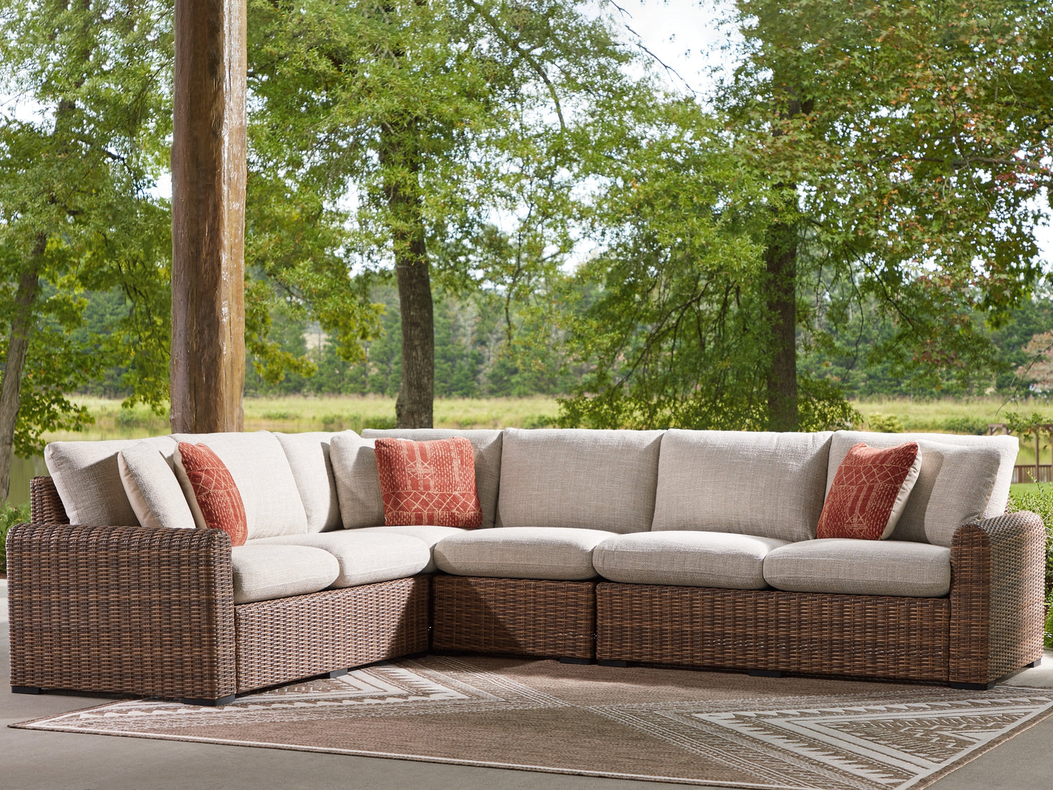 Outdoor Furniture > Outdoor Seating