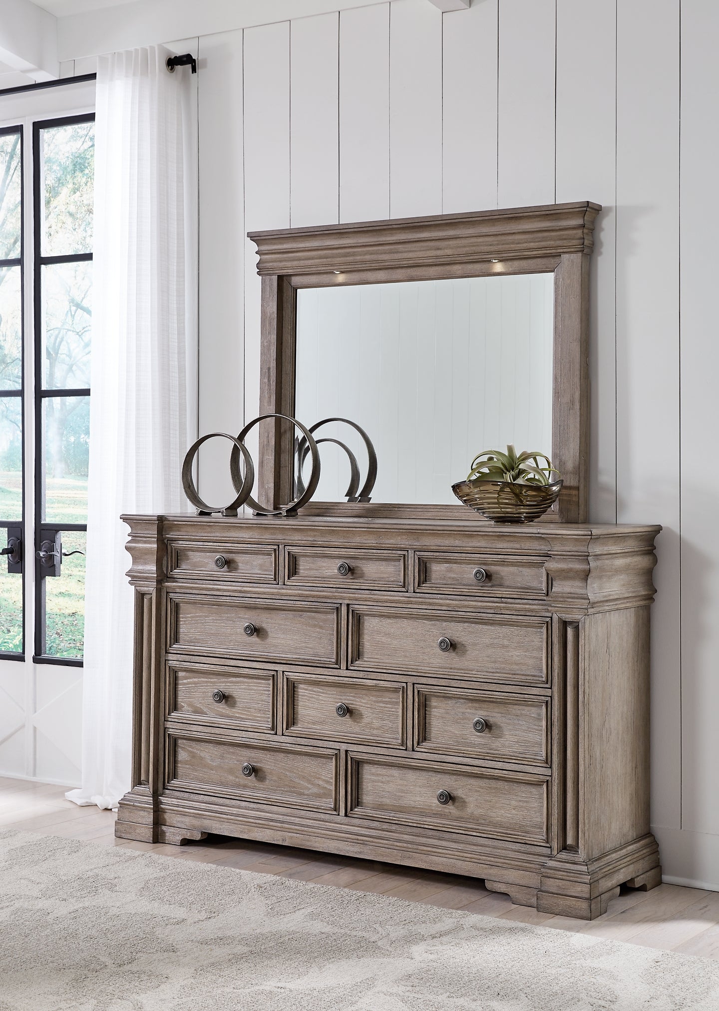 Blairhurst California King Panel Bed with Mirrored Dresser, Chest and Nightstand