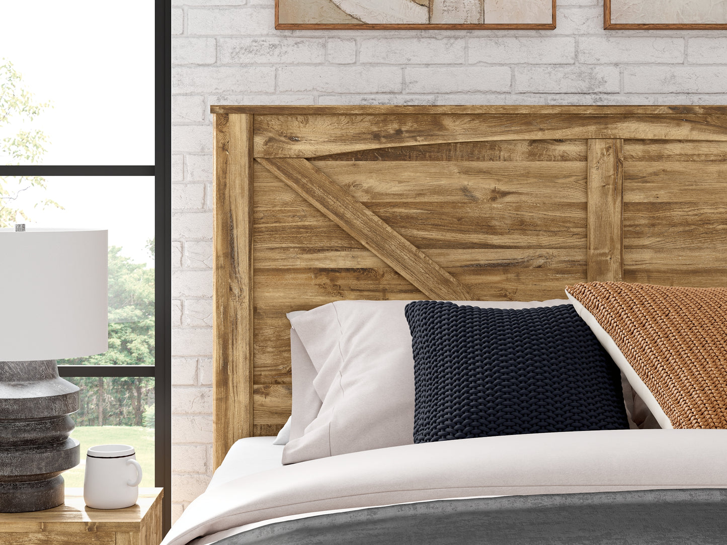 Maystonna King Crossbuck Panel Bed