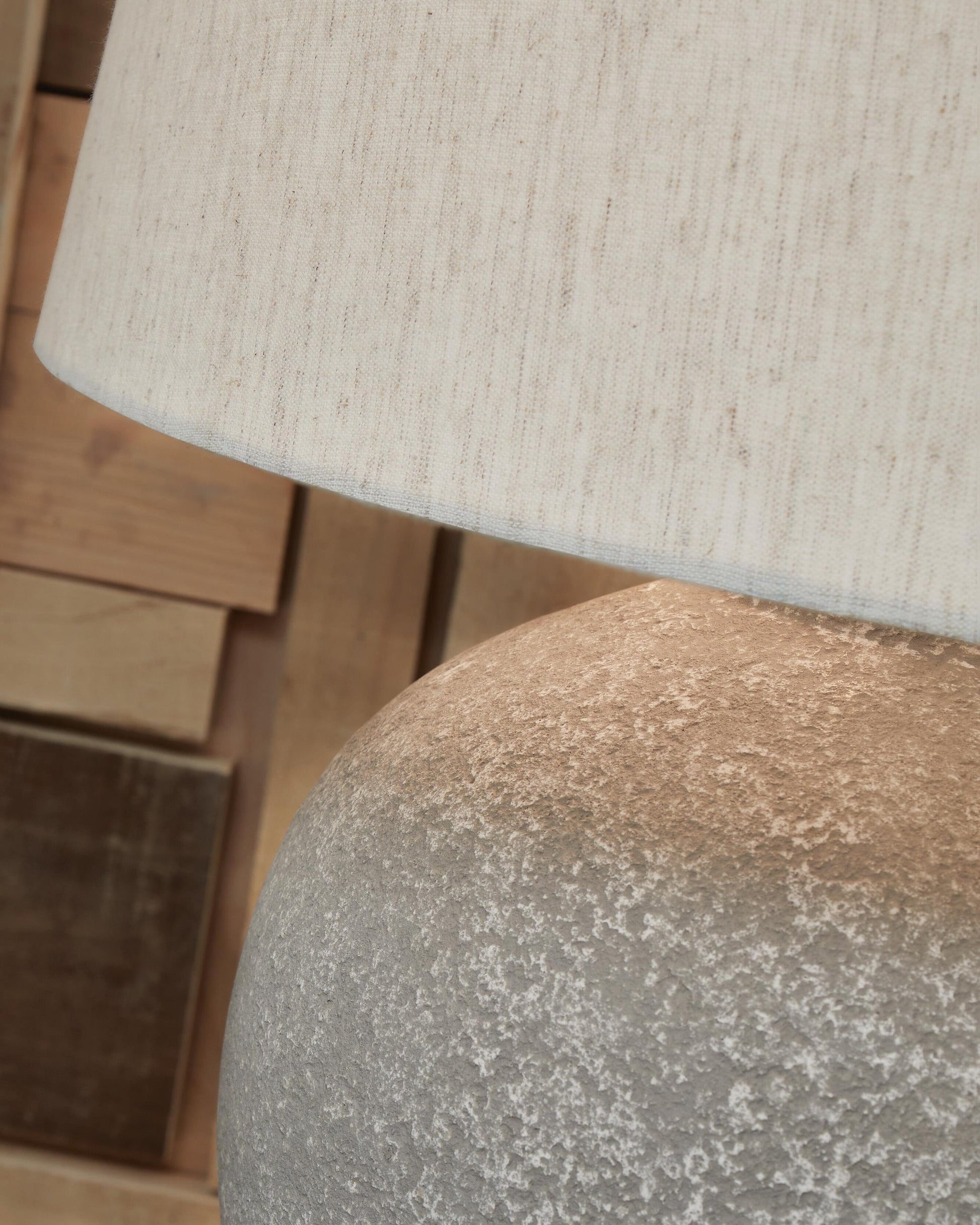 Signature Design By Ashley Dreward Table Lamp - Thumbnail 3