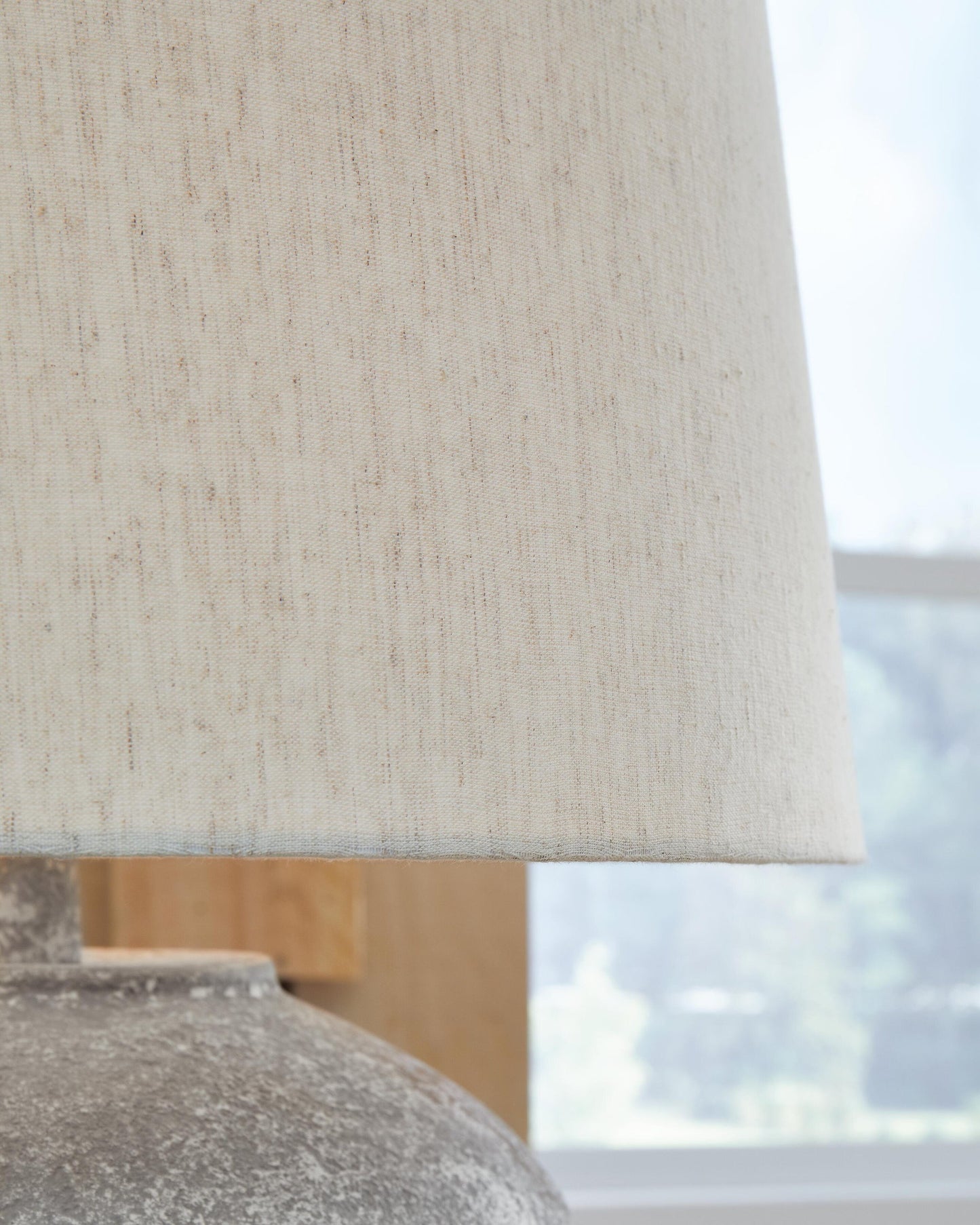 Dreward Metal Table Lamp (1/CN)