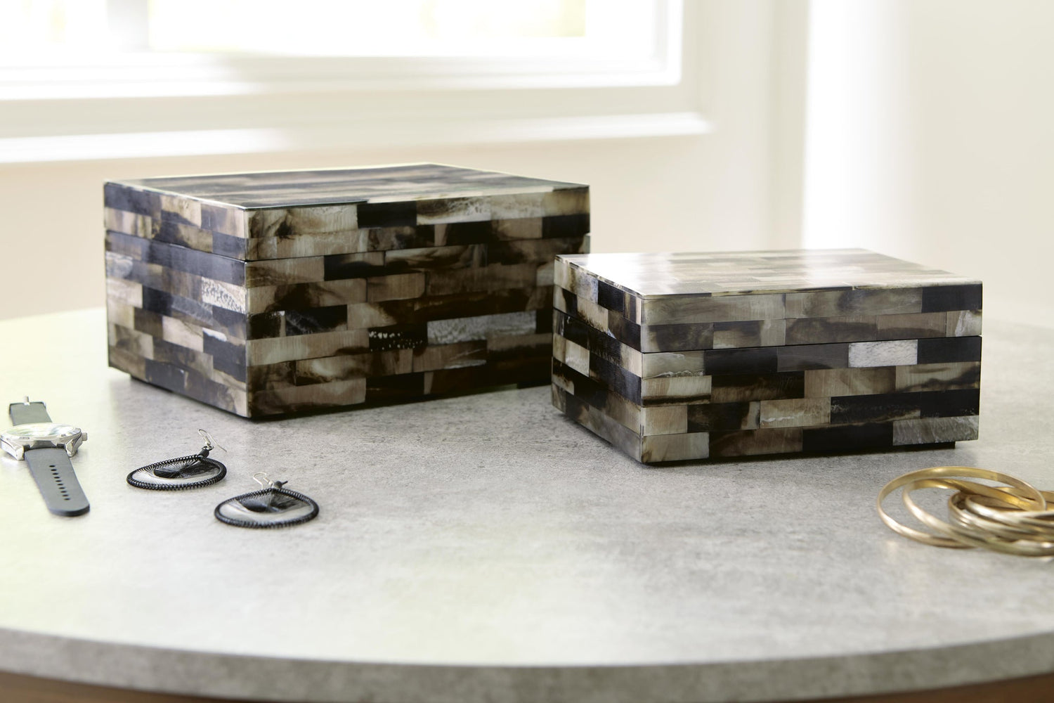 Accessories > Baskets and Boxes
