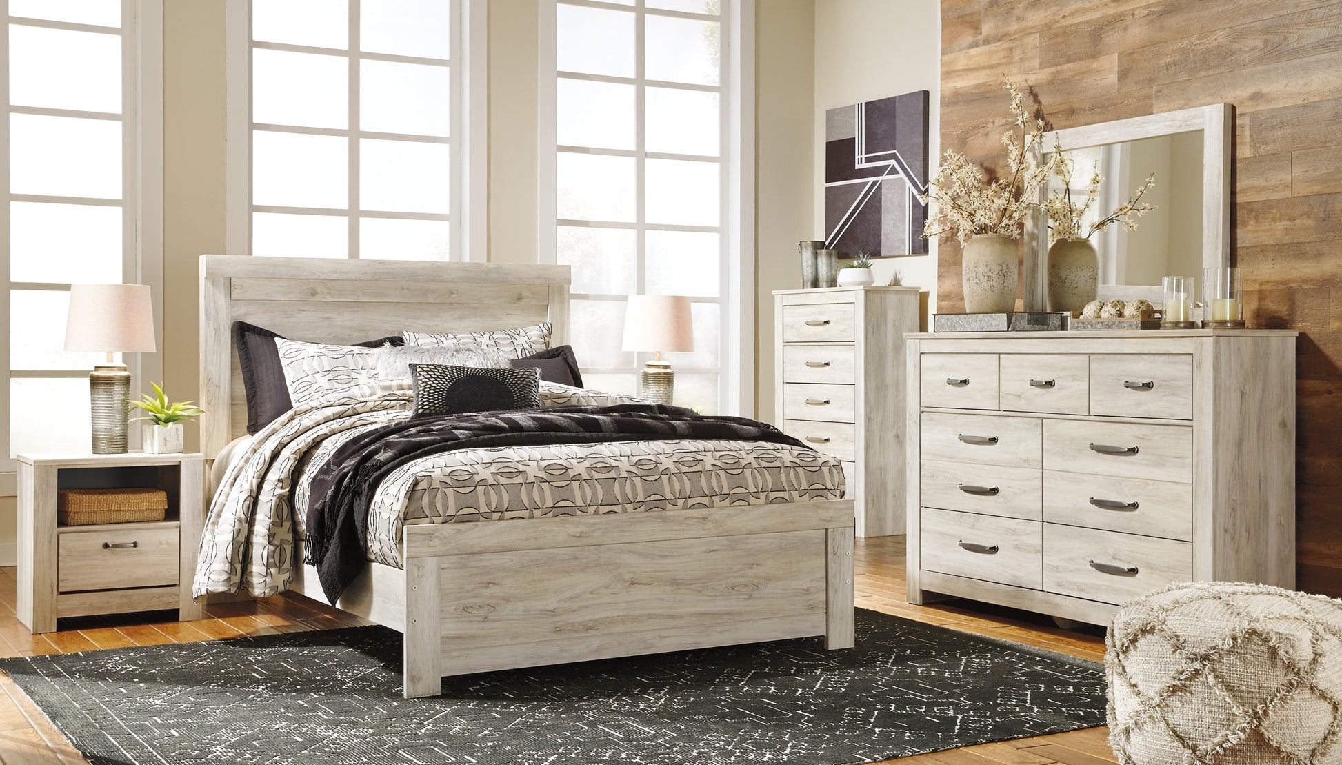 Bellaby Five Drawer Chest at Walker Mattress and Furniture Locations in Cedar Park and Belton TX.