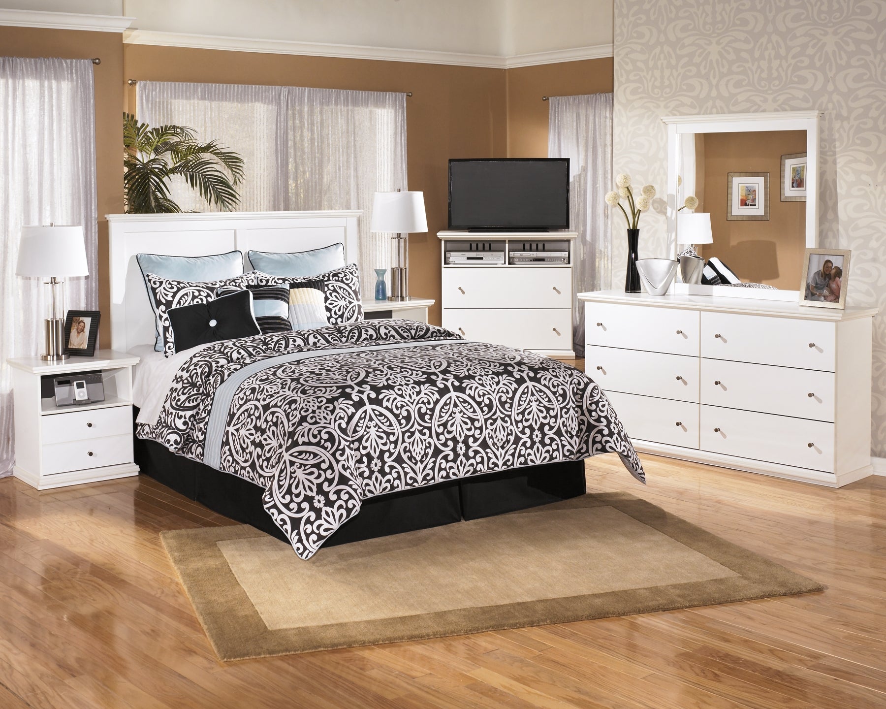 Bostwick Shoals Six Drawer Dresser at Walker Mattress and Furniture Locations in Cedar Park and Belton TX.