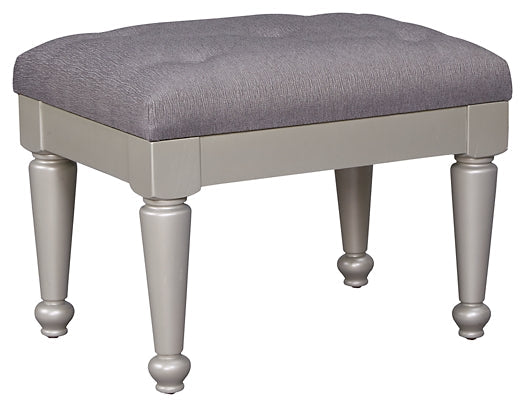 Coralayne Upholstered Stool (1/CN) at Walker Mattress and Furniture Locations in Cedar Park and Belton TX.