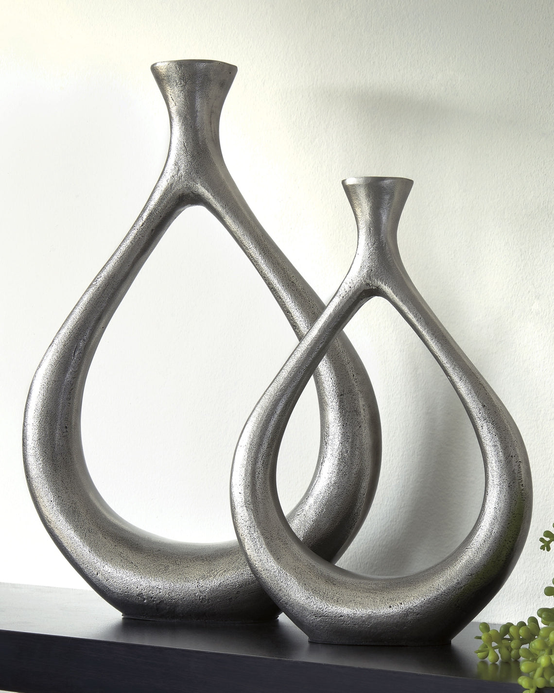 Dimaia Vase (Set of 2) at Walker Mattress and Furniture Locations in Cedar Park and Belton TX.