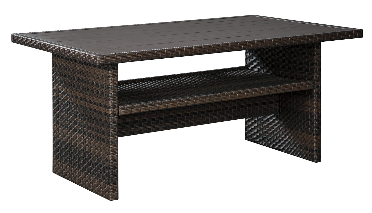 Easy Isle Outdoor Dining Table and 4 Chairs at Walker Mattress and Furniture Locations in Cedar Park and Belton TX.