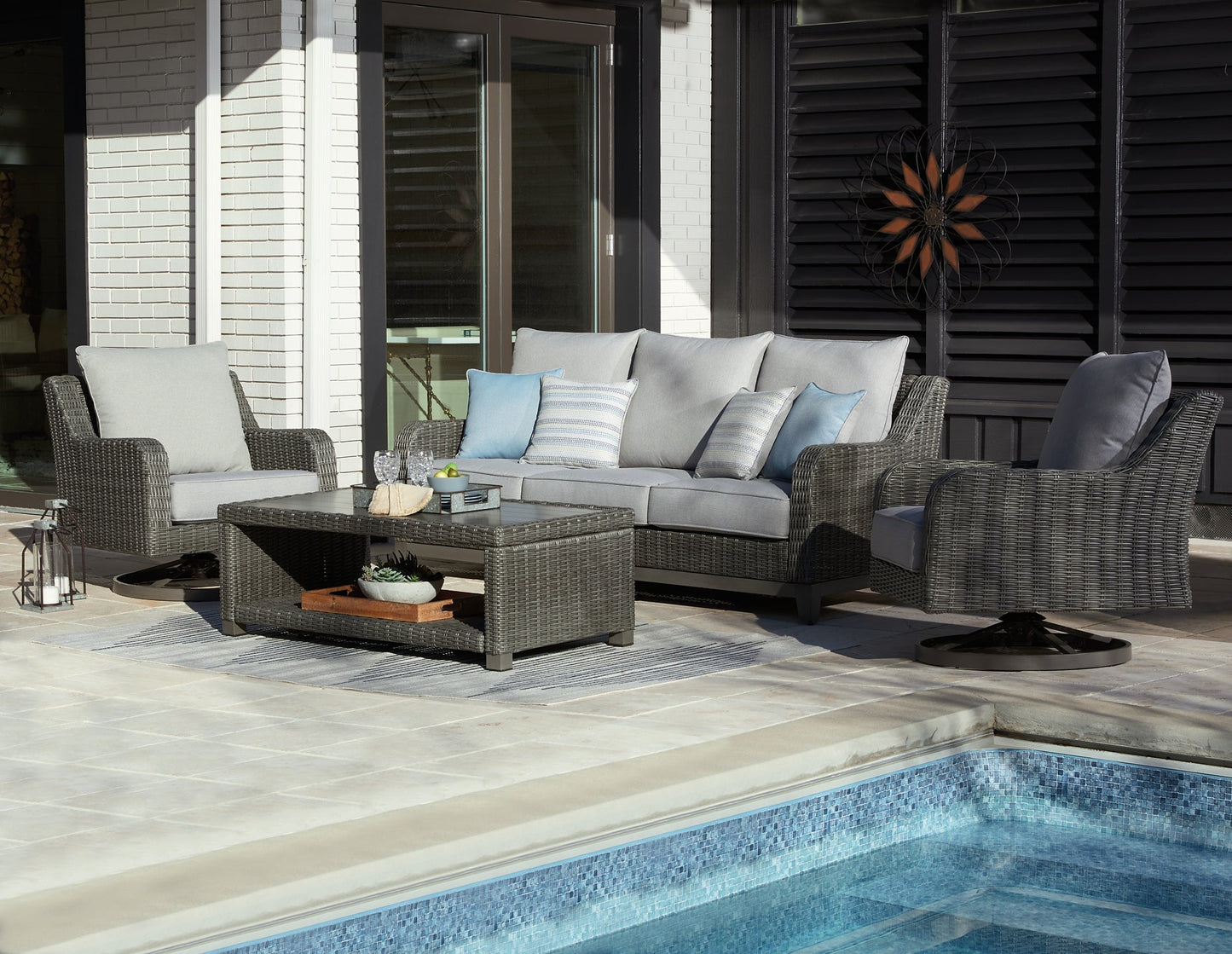 Elite Park Outdoor Sofa and 2 Chairs with Coffee Table at Walker Mattress and Furniture Locations in Cedar Park and Belton TX.