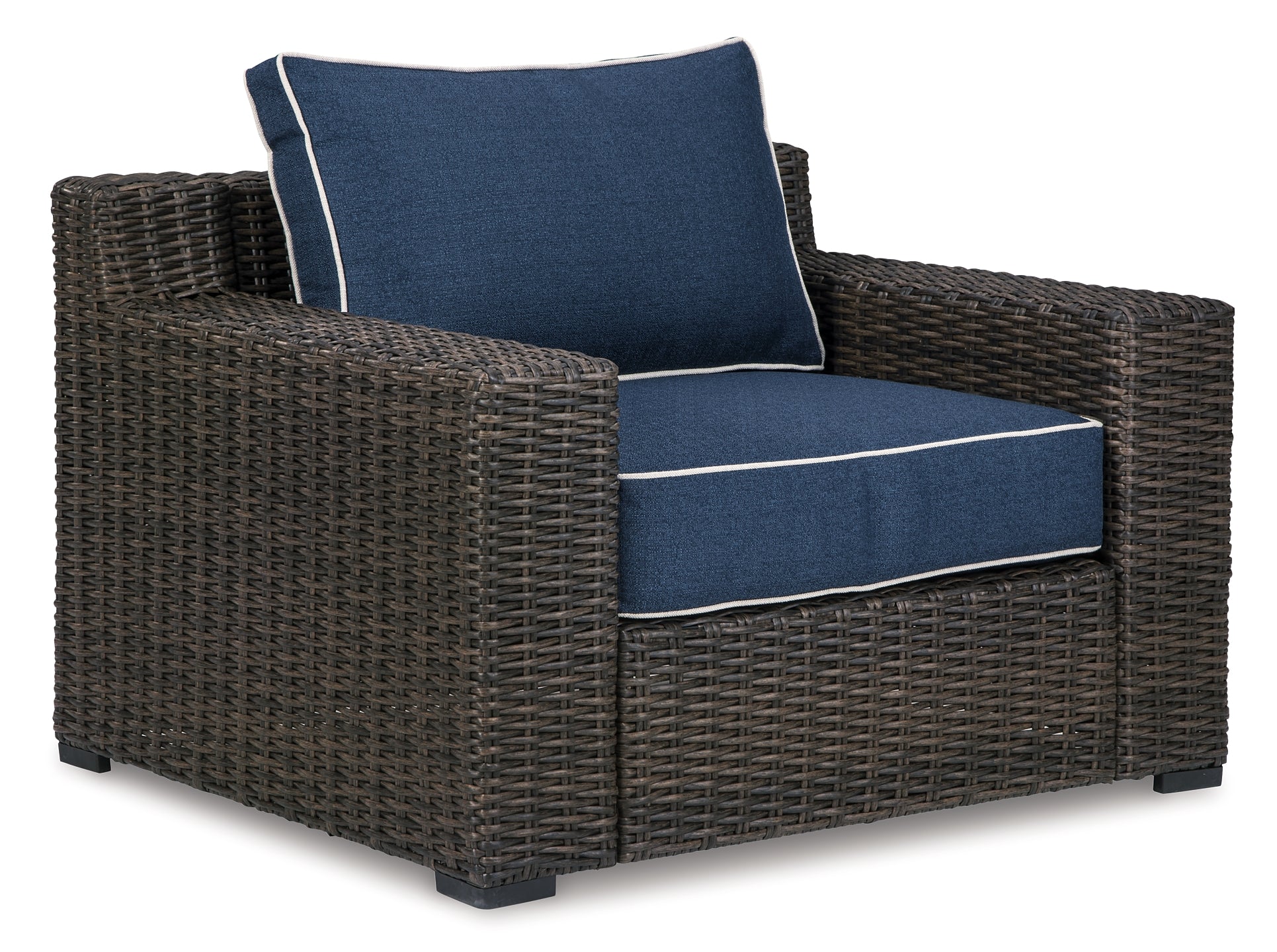 Grasson Lane Outdoor Sofa and  2 Lounge Chairs with Coffee Table and 2 End Tables at Walker Mattress and Furniture Locations in Cedar Park and Belton TX.