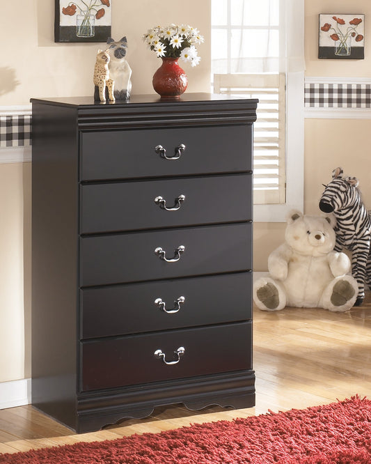 Huey Vineyard Five Drawer Chest at Walker Mattress and Furniture Locations in Cedar Park and Belton TX.