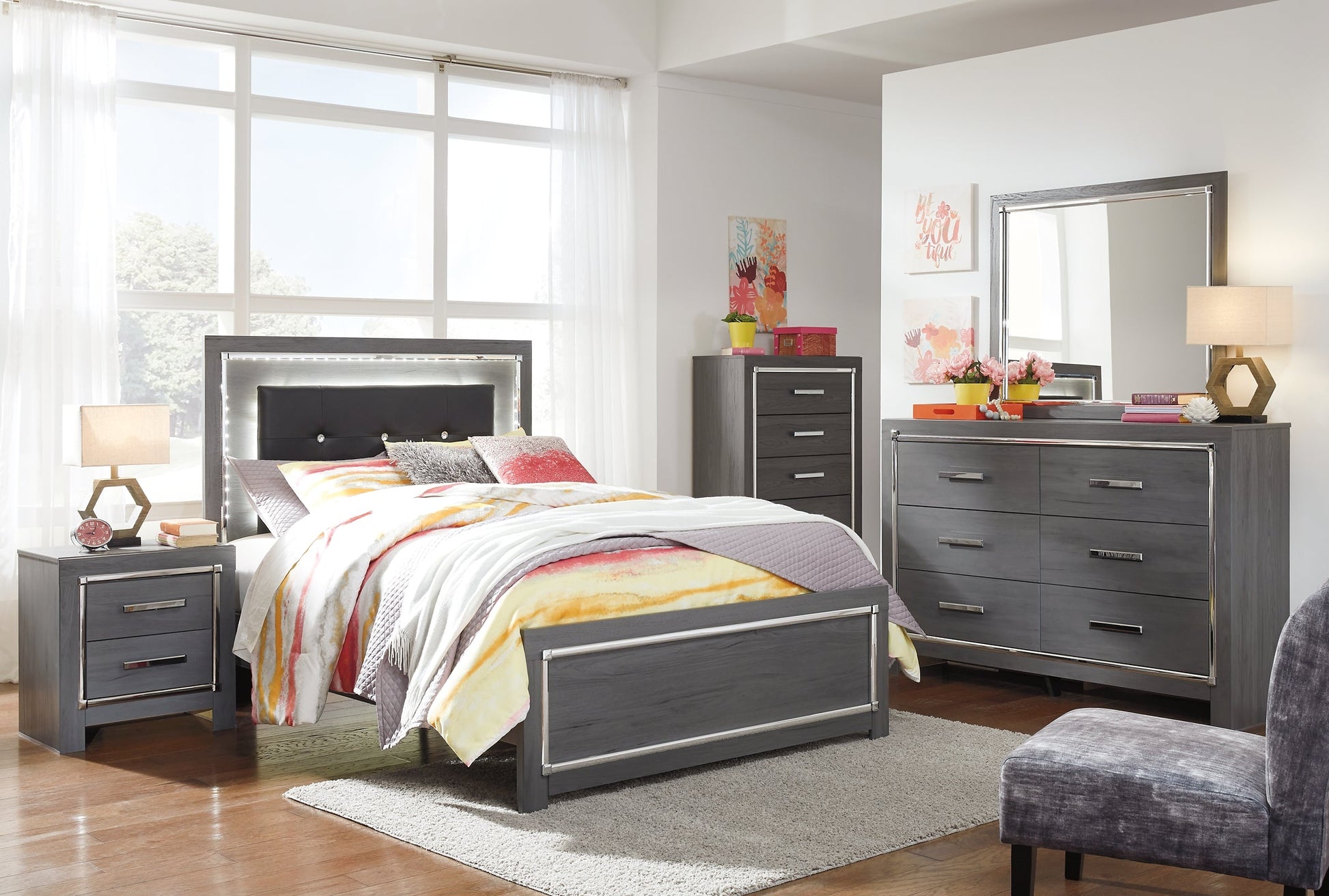 Lodanna Full Panel Bed with Mirrored Dresser, Chest and Nightstand at Walker Mattress and Furniture Locations in Cedar Park and Belton TX.