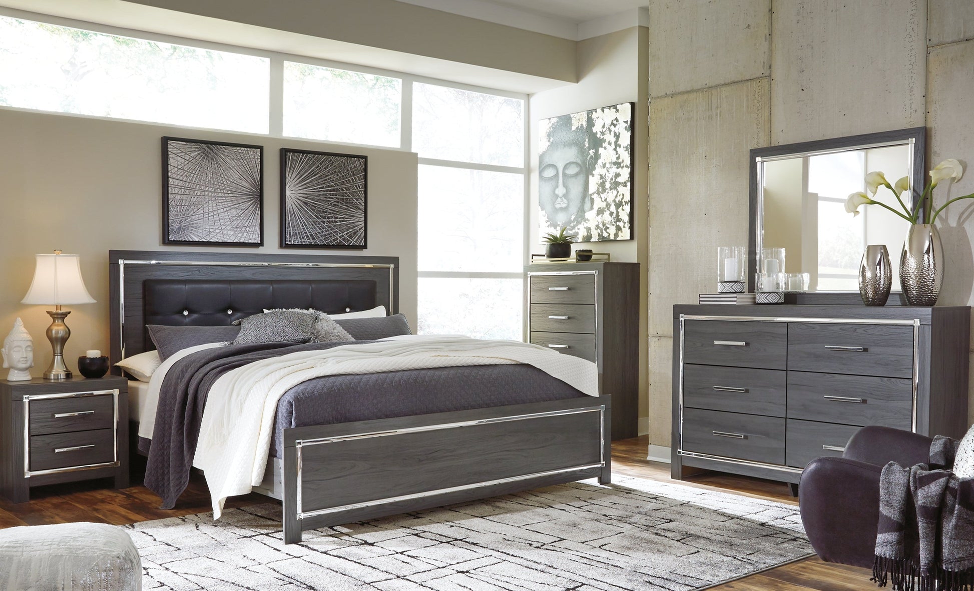 Lodanna King Panel Bed with Mirrored Dresser and 2 Nightstands at Walker Mattress and Furniture Locations in Cedar Park and Belton TX.