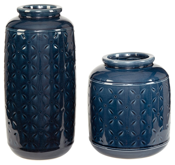Marenda Vase Set (2/CN) at Walker Mattress and Furniture Locations in Cedar Park and Belton TX.