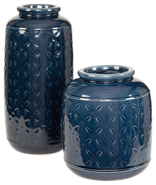 Marenda Vase Set (2/CN) at Walker Mattress and Furniture Locations in Cedar Park and Belton TX.
