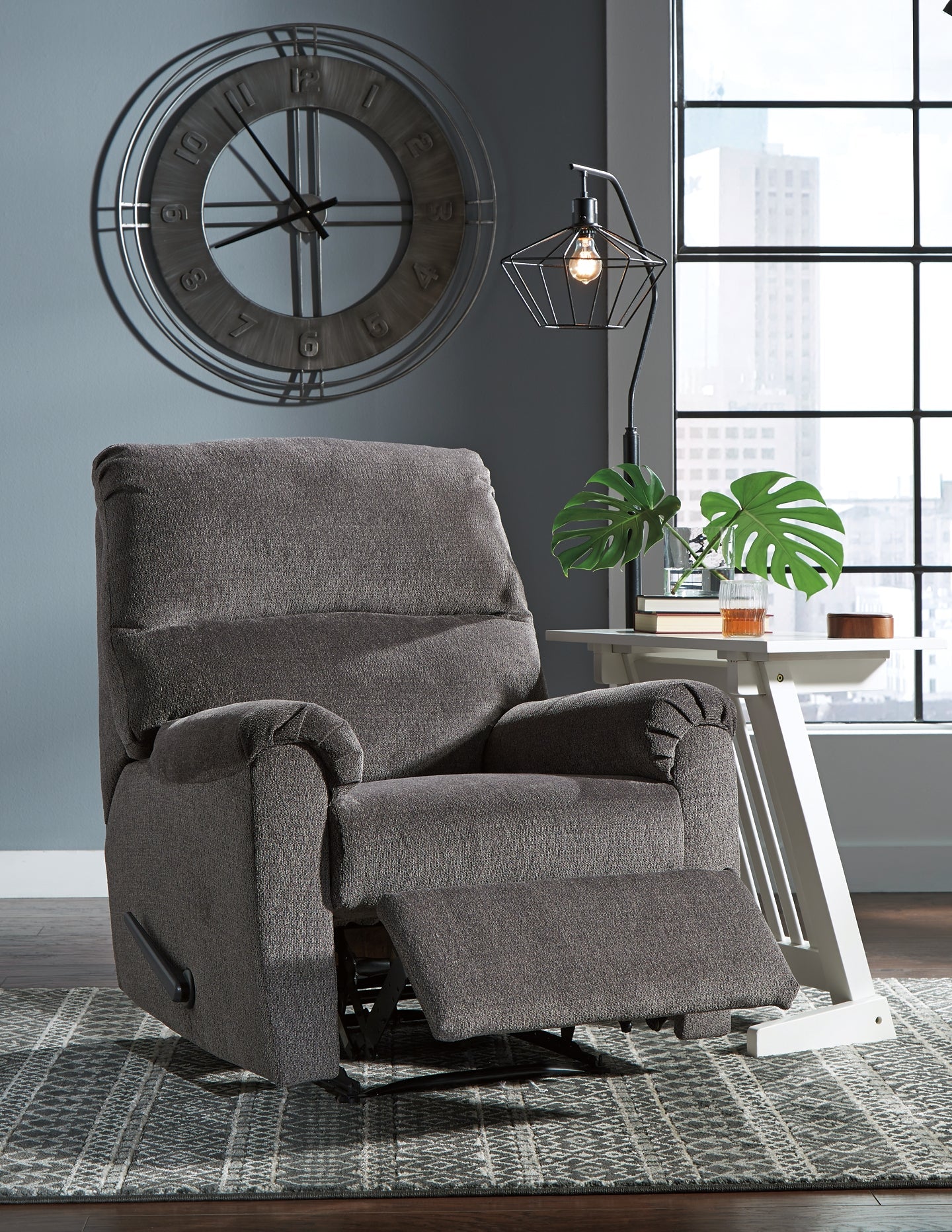Nerviano Zero Wall Recliner at Walker Mattress and Furniture Locations in Cedar Park and Belton TX.